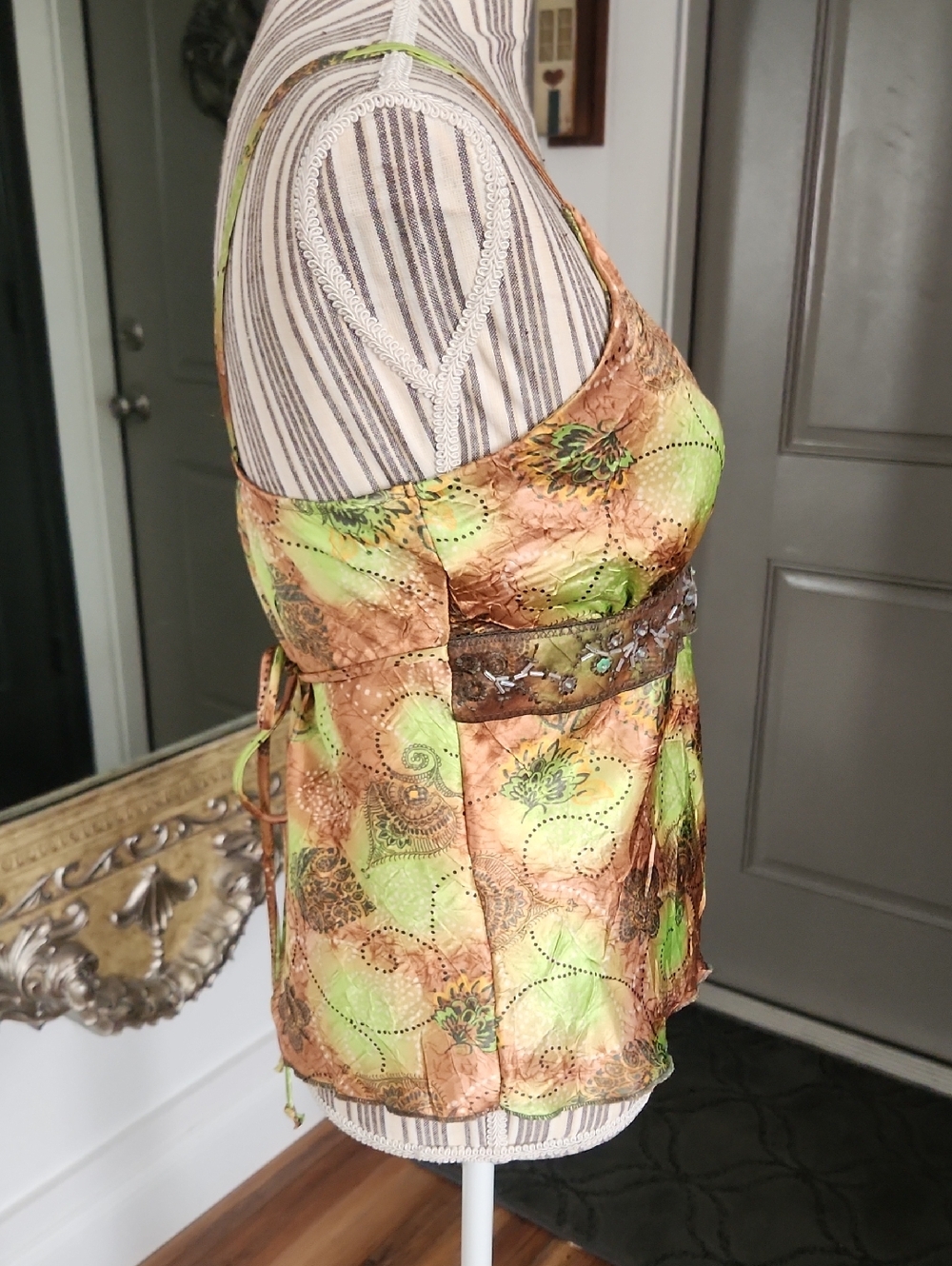 ANXIETY Y2k Beaded Waist Floral Satin Cami Tank Top - Green & Brown - Picture 4 of 10